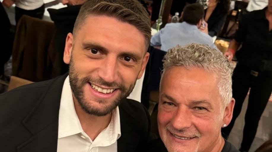 Sassuolo tra un super Mulattieri e l'attesa di Berardi, che abbraccia Baggio