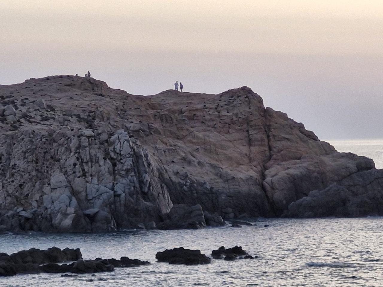 Dramma sulla costa di Arbus: escursionista 37enne precipita da una parete rocciosa