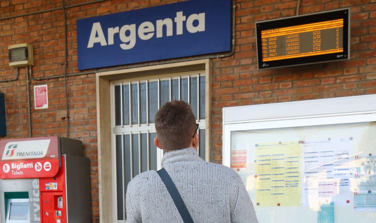 Maltempo, treni sospesi tra Argenta e Ravenna