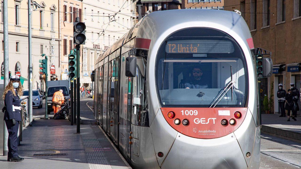 Firenze, la tramvia cresce e Gest assume: l’azienda cerca 14 nuovi autisti. I requisiti
