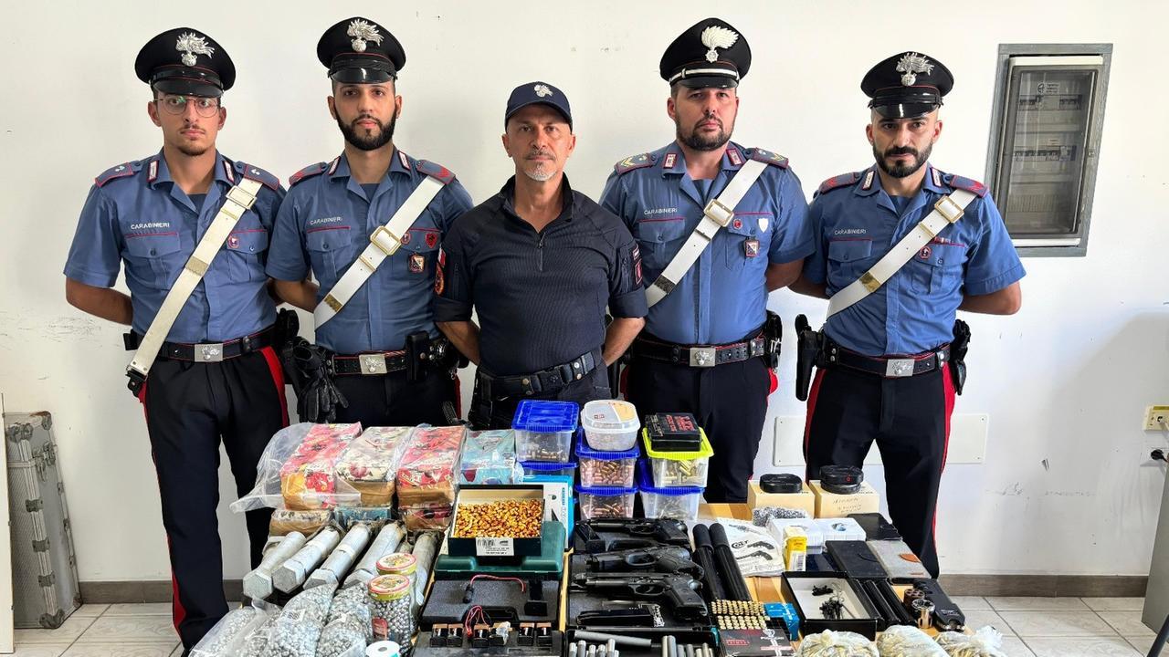 Un 72enne in stato di fermo a Carbonia: in casa aveva una fabbrica di bombe