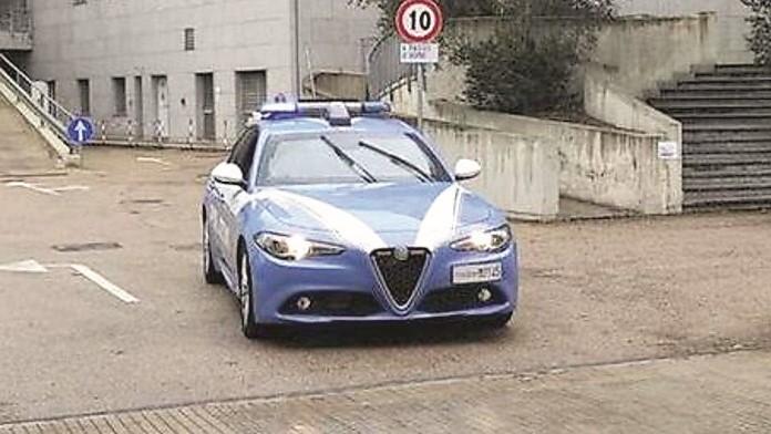 Ruba una borsetta da Desole a Sassari: inseguito dalla commessa e arrestato dalla polizia