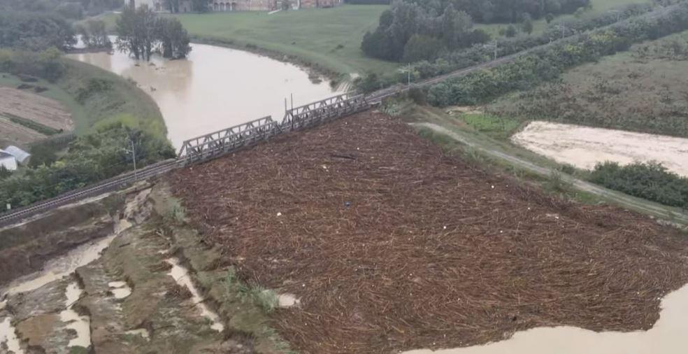 Maltempo in Emilia-Romagna, Bonaccini: «Attacchi del governo sono punto istituzionale più basso» / La diretta