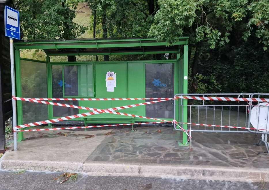 Studenti a “rischio annegamento”: il sindaco chiude la fermata dell'autobus a Riolunato