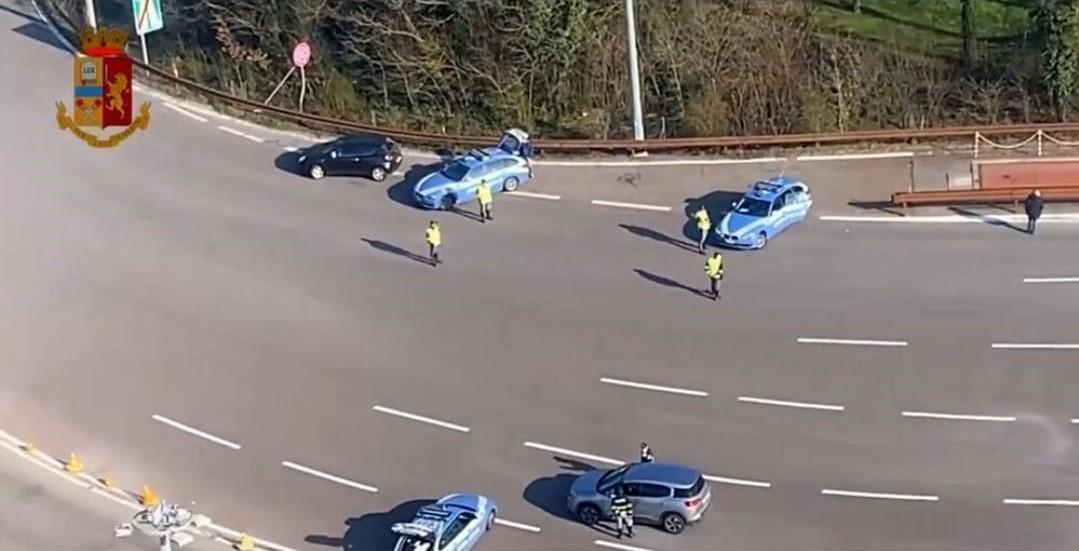 “Prestanome” con 126 auto intestate scoperto dalla polizia stradale di Modena