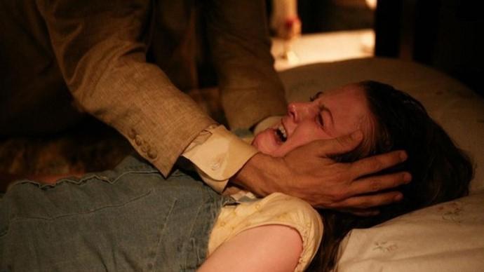 Esorcismi fai da te in famiglia: indagati suocera, marito e un prete