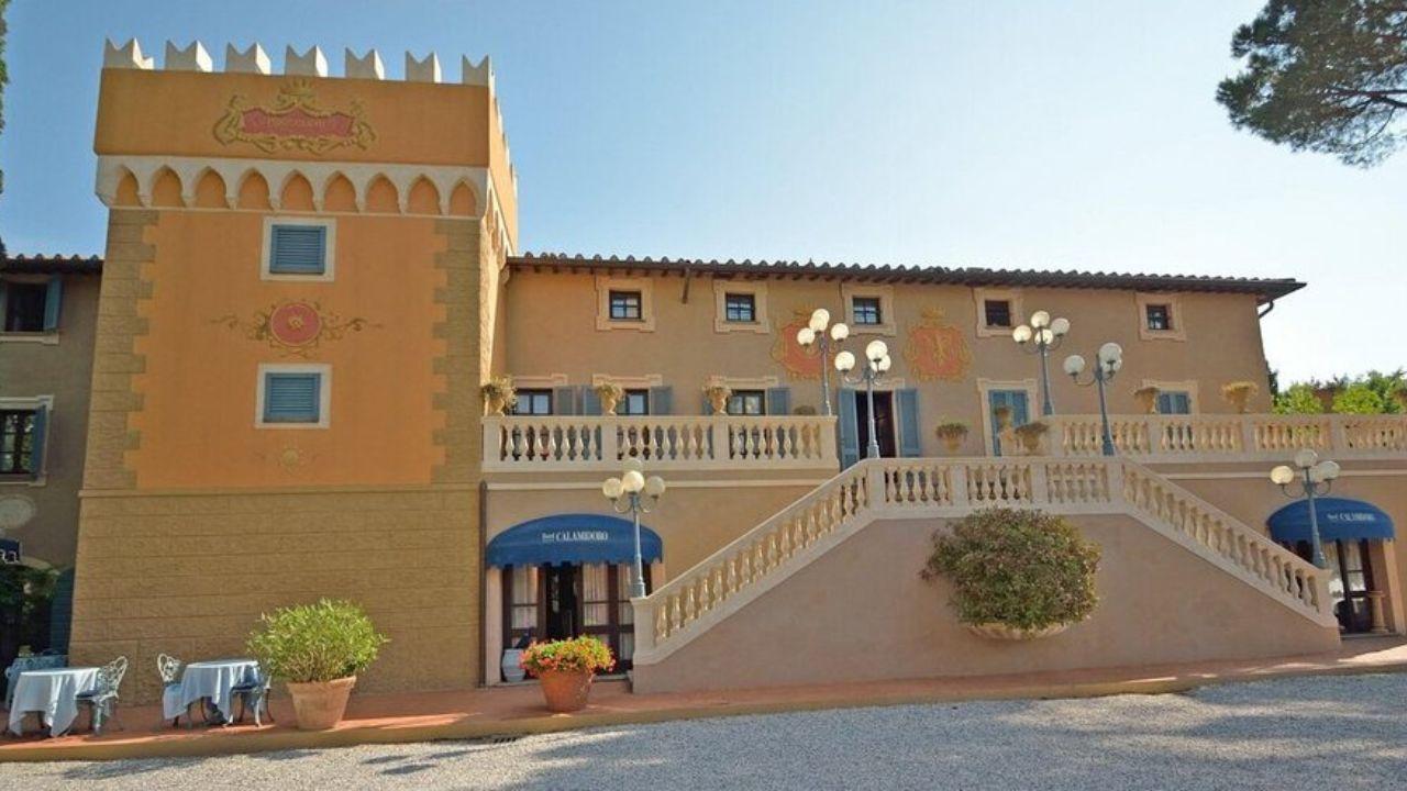 L’ex hotel Calamidoro di Calcinaia