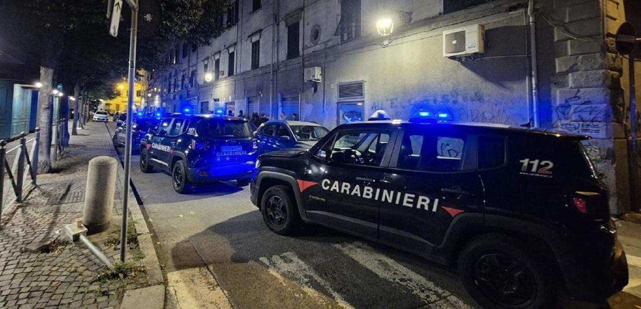 
	Le pattuglie dei carabinieri in piazza Garibaldi

