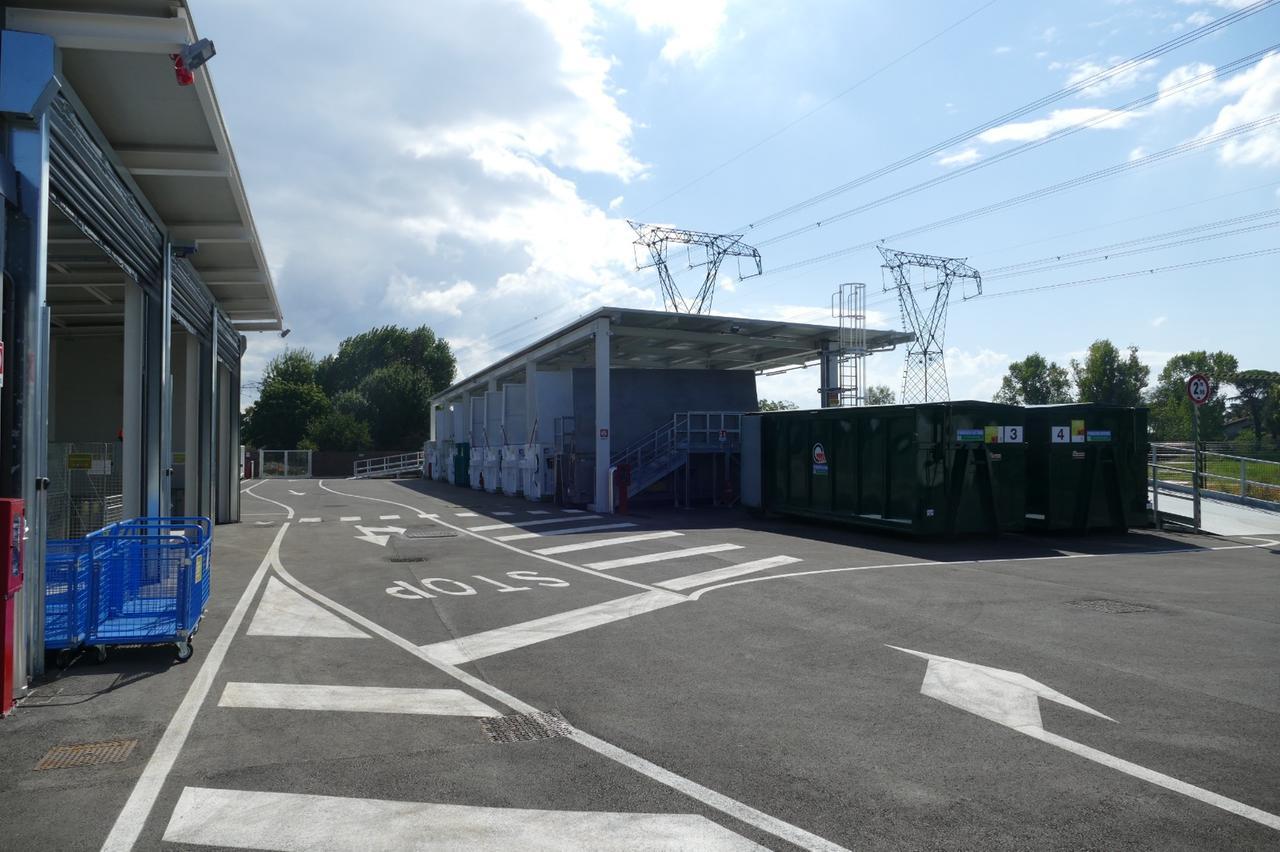 
	Il nuovo ecocentro di Alia in via Paronese

