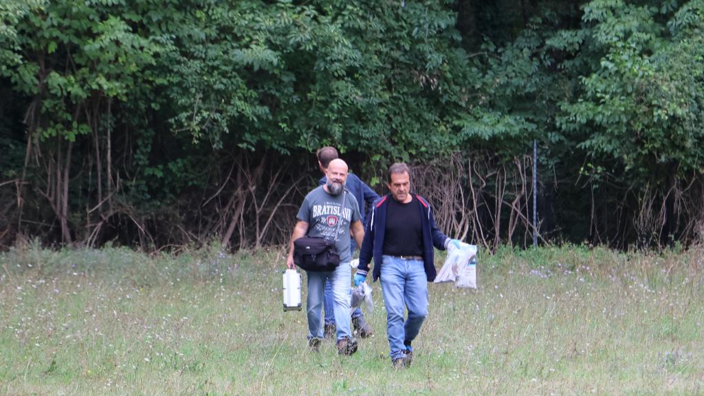 I rilievi della scientifica sul posto (foto Matelli/Cuffaro)