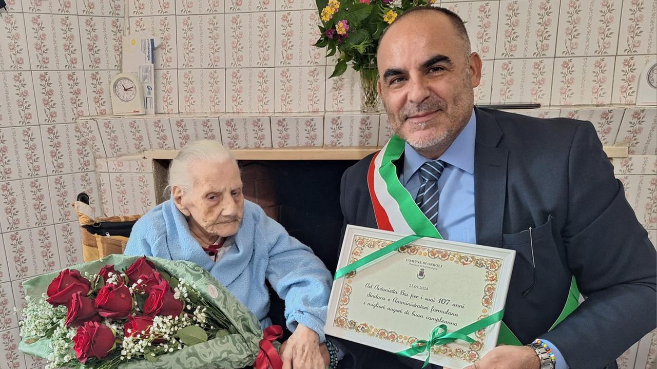 Orroli festeggia i 107 anni di Antonietta Boi