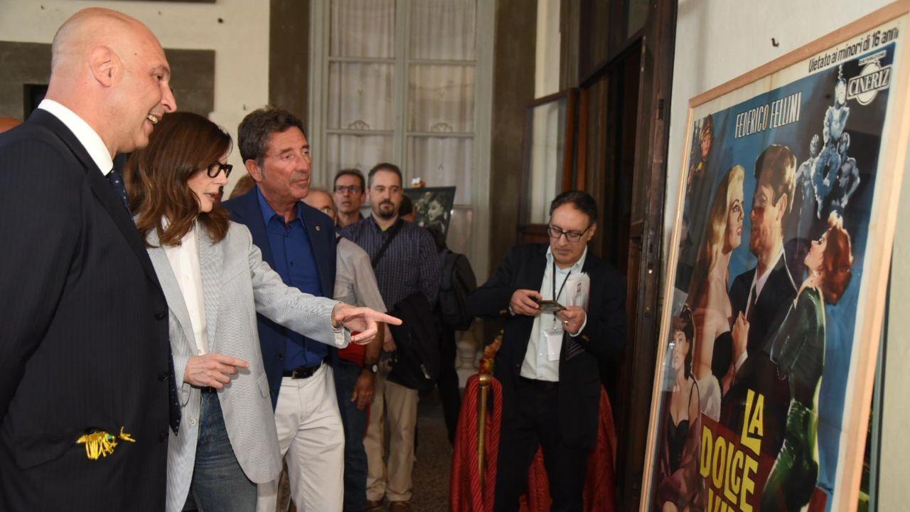L’evento Chiara Mastroianni ha inaugurato come madrina la manifestazione e dato il via alla mostra dedicata al padre e allestita a Palazzo Pfanner