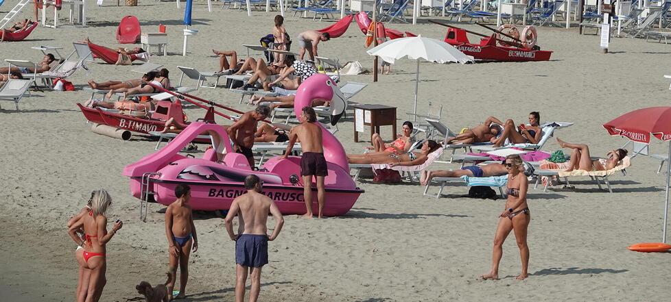 Mare autunno-inverno in Toscana, gli stabilimenti chiudono: «Occasione persa per il turismo»