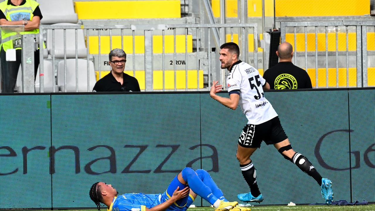 Carrarese, il derby va allo Spezia: 4-2 e gli azzurri restano bloccati in bassa classifica