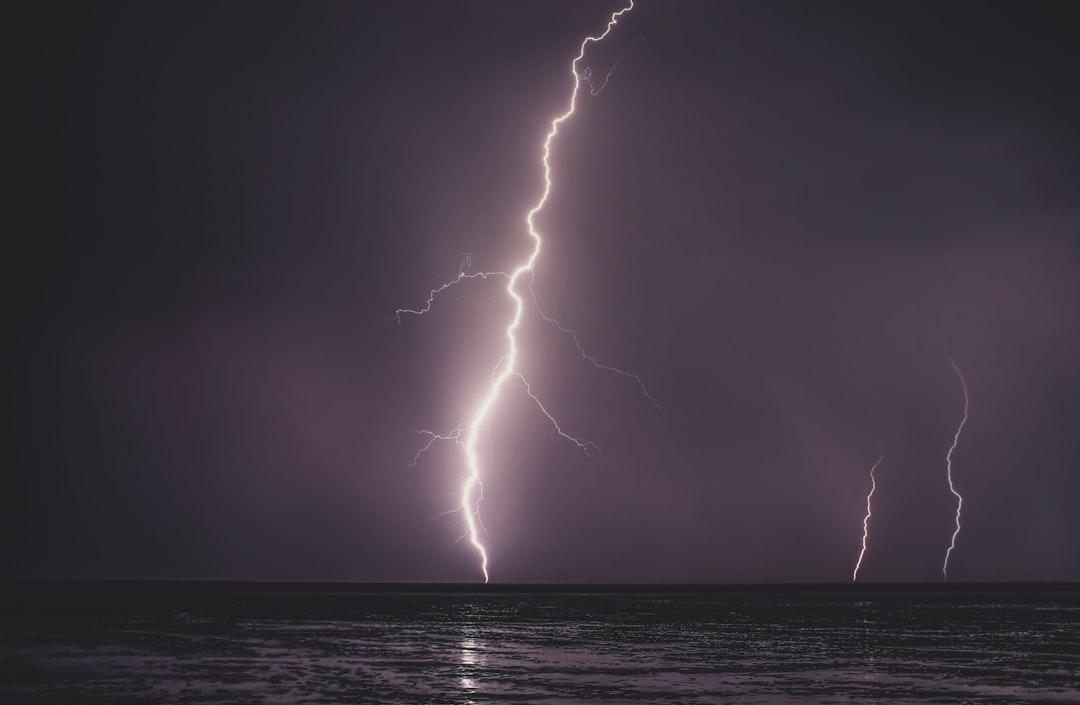Meteo in Toscana, stop al sole: in arrivo piogge e forti temporali – Le zone dell’allerta