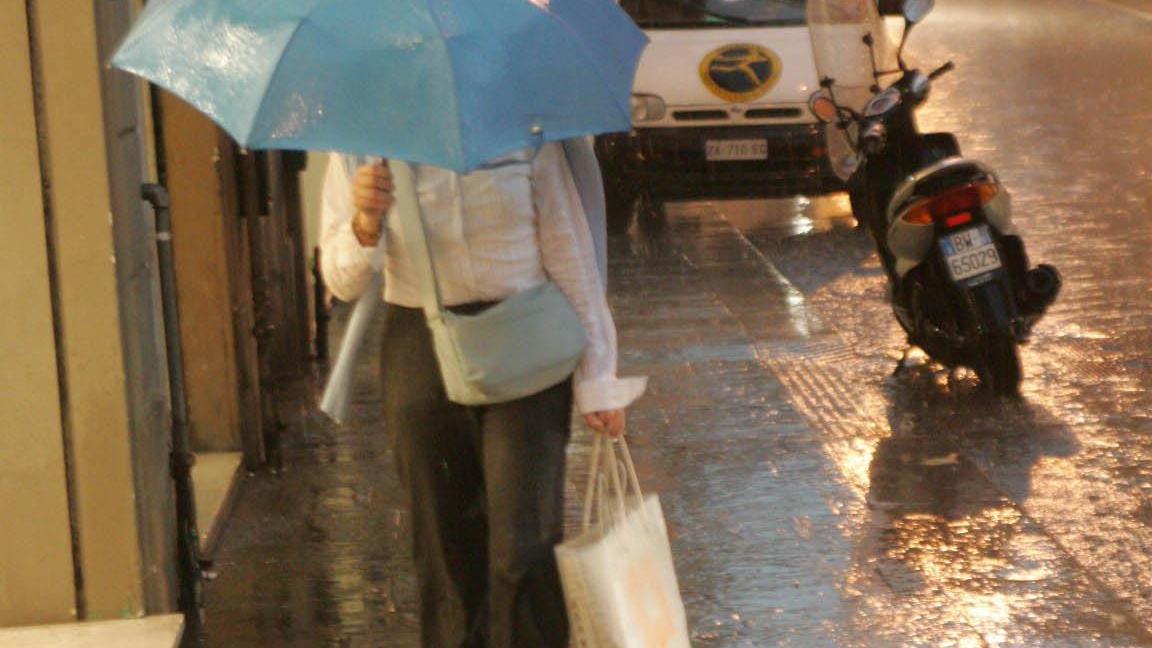 Meteo: ancora pioggia, ma tornerà il caldo