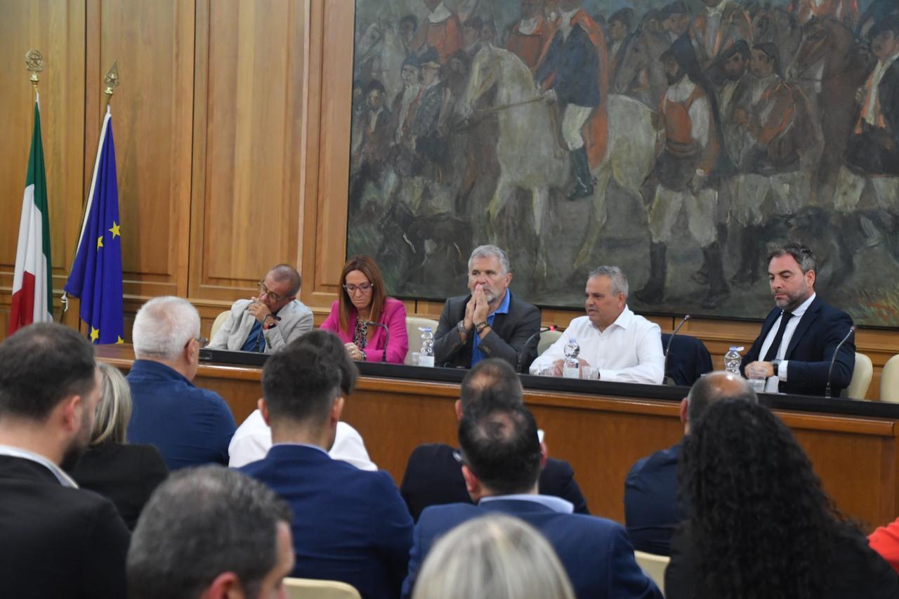 Sanità, i sindaci: «Vicini alla Regione per trovare soluzioni alle tante mancanze»