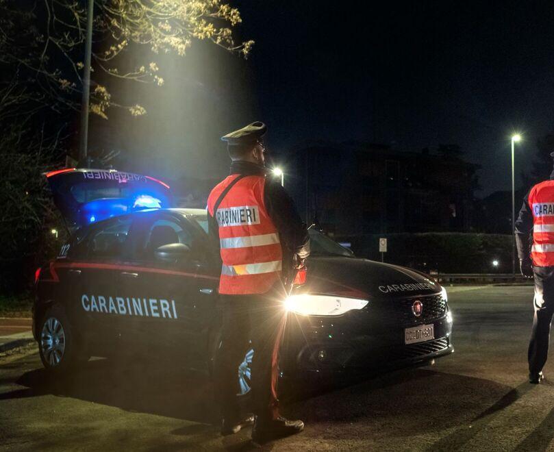 Modena, ladro fermato dai condomini durante la festa di vicinato