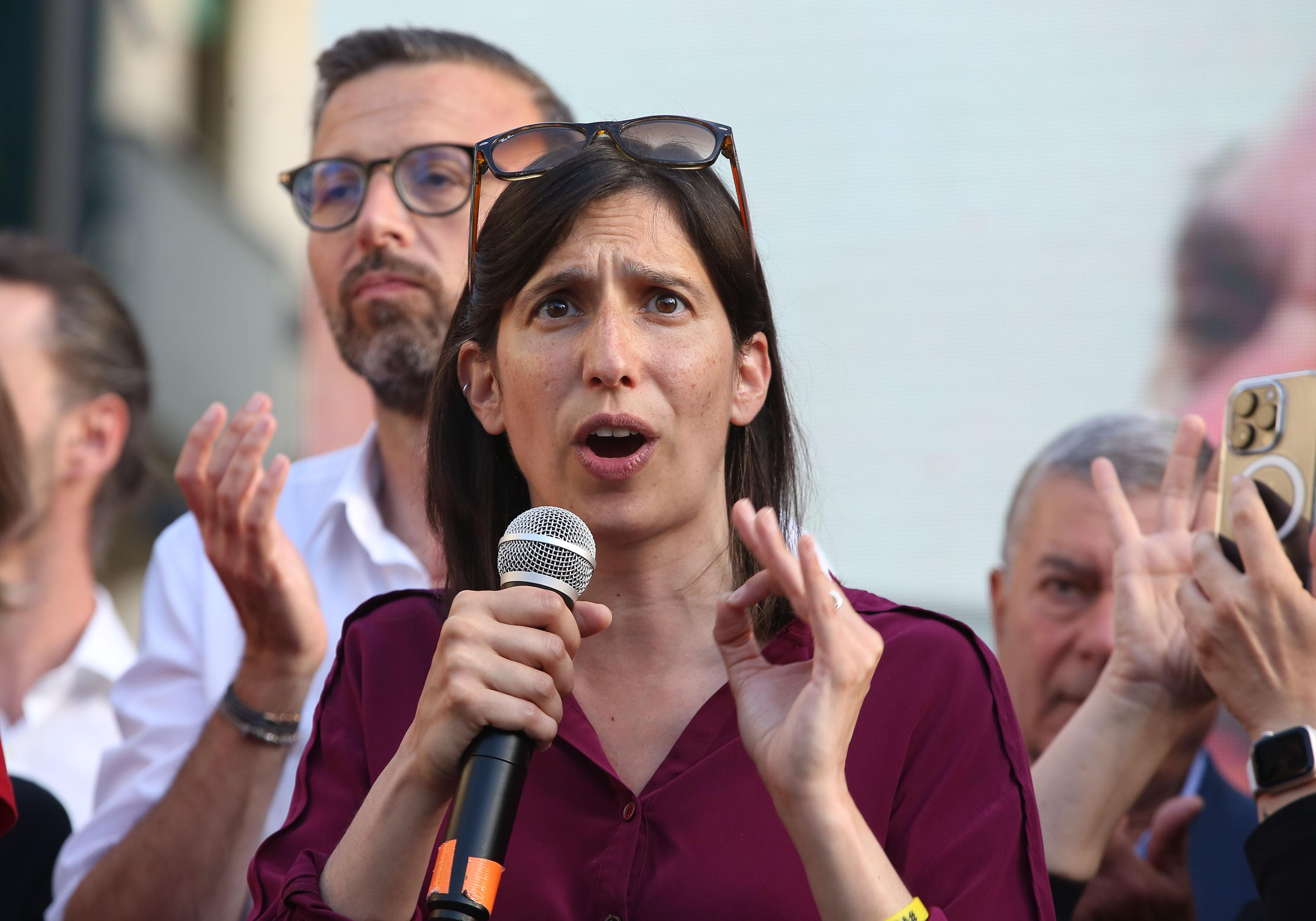Con Elly la Ditta rialza la testa: «Ma qui lei ha vinto solo a metà». Così gli ex parlamentari Ds toscani