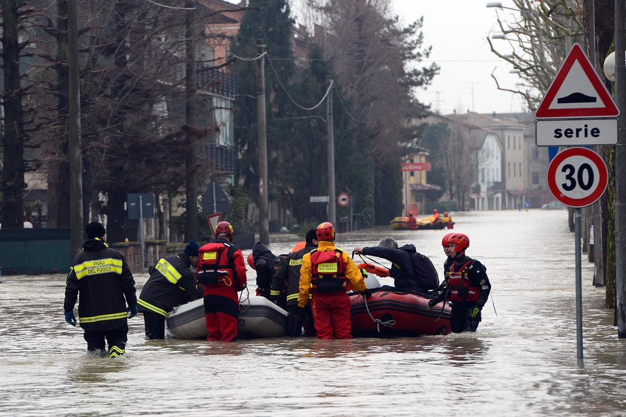Maltempo in Emilia Romagna, anche a Modena stop al pagamento dei mutui