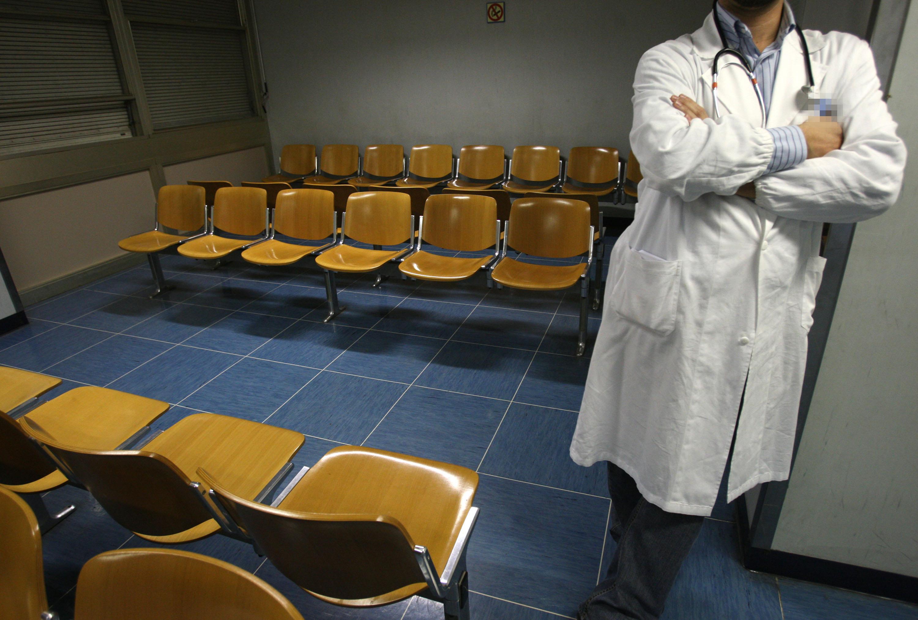 Medici aggrediti, serve più assistenza e non più polizia