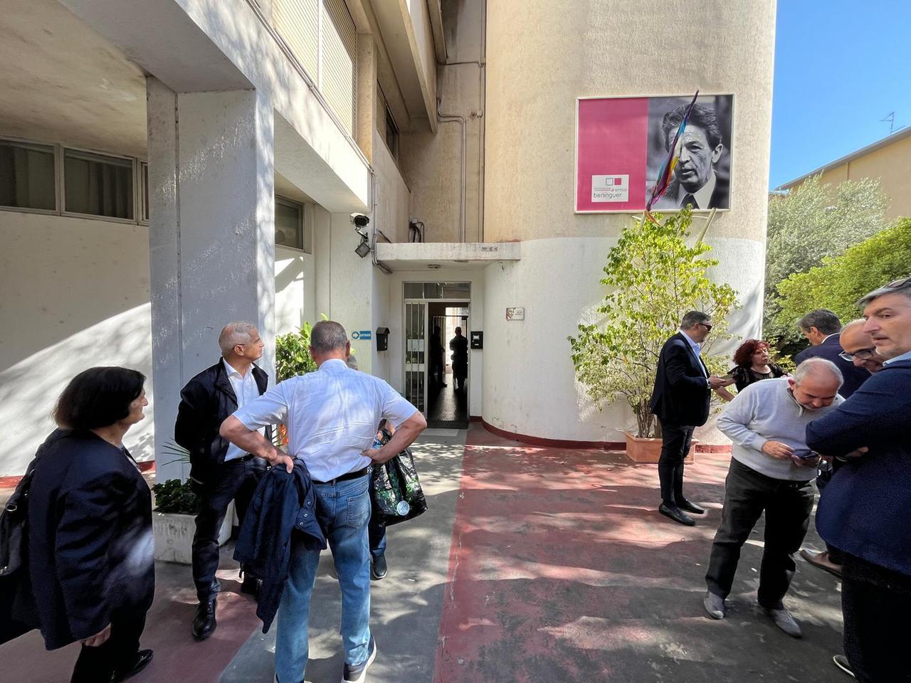 
	La sede del Pd in via Emilia a Cagliari <em>(foto Mario Rosas)</em>

