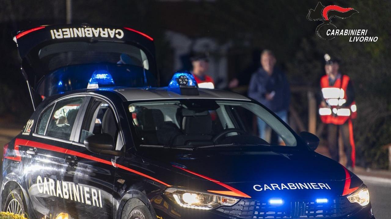 Una pattuglia dei carabinieri (foto d'archivio)