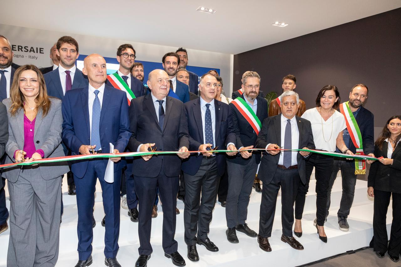 Cersaie, il Ministro Pichetto Fratin apre al nucleare: «Piccoli reattori nel Distretto ceramico»