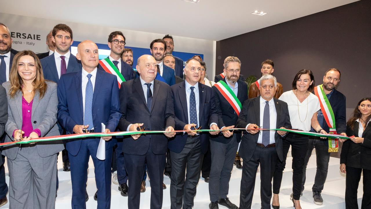 Cersaie, il Ministro Pichetto Fratin apre al nucleare: «Piccoli reattori nel Distretto ceramico»