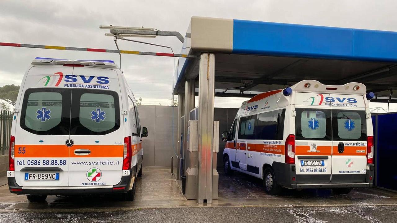 Due ambulanze della Svs (foto d'archivio)