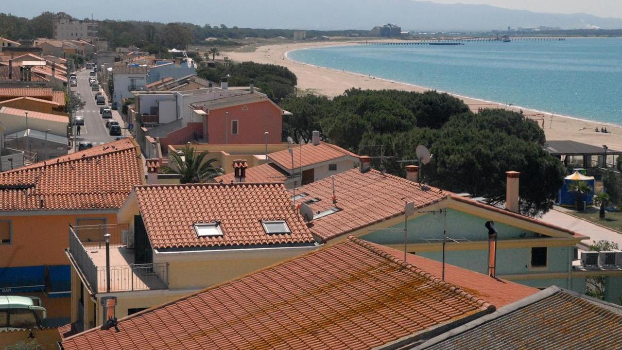 Una veduta di Torregrande