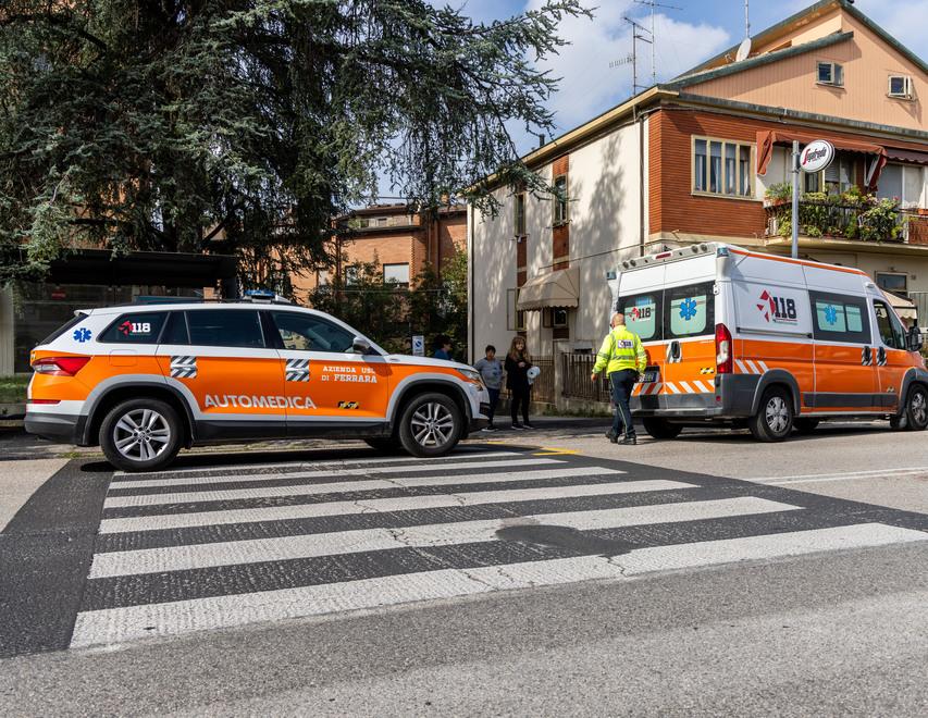 Ferrara, pedone investito sulle strisce: è gravissimo