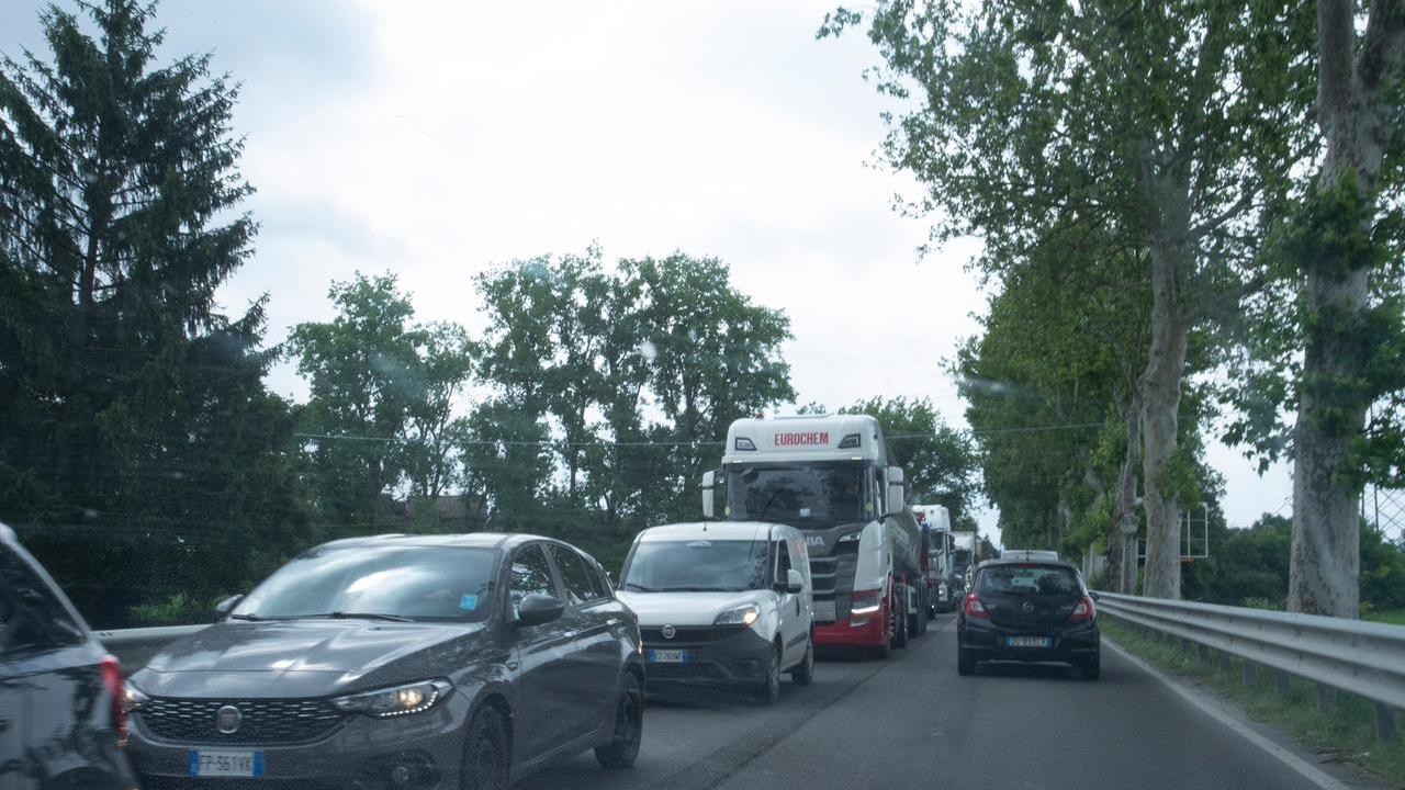 In coda per nove chilometri da Spilamberto a Modena