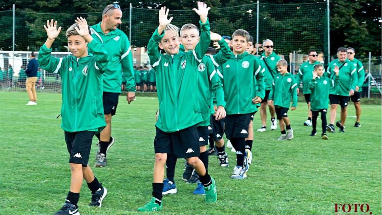 Giornata di festa al campo Magnozzi (Pls/ foto Novi Livorno)
