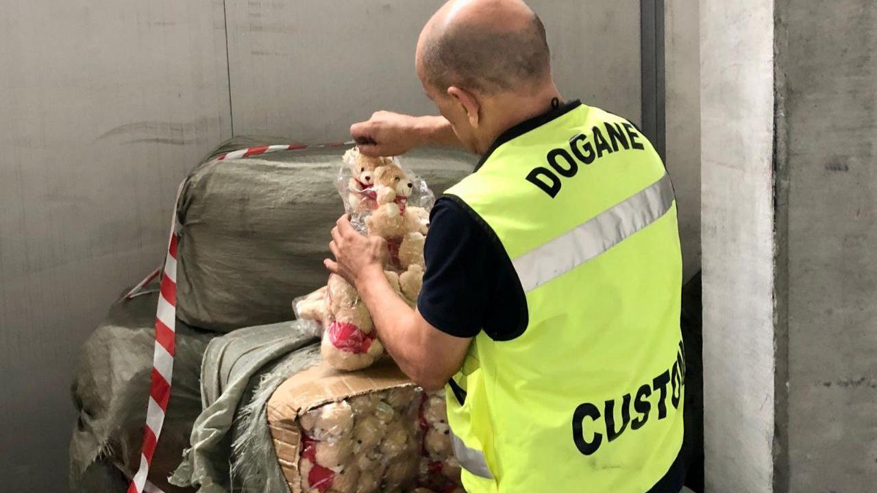 Livorno, sequestrati 4mila peluche pericolosi