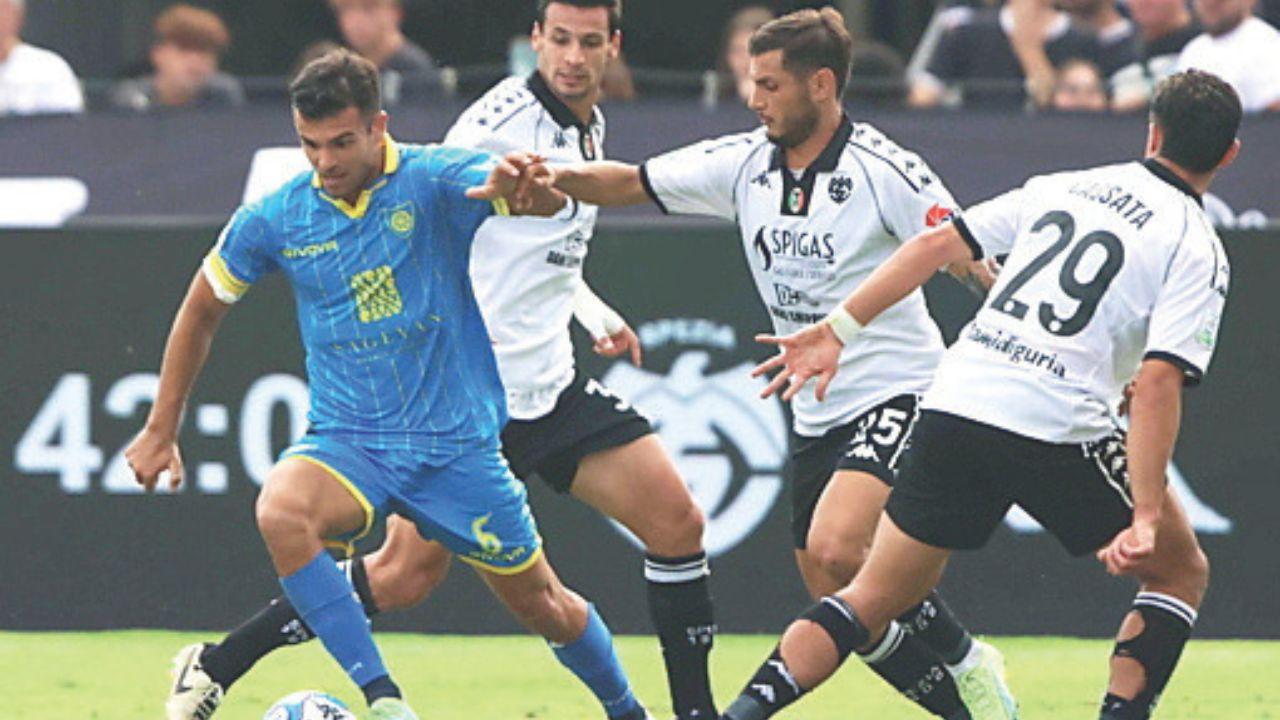 Oliana nel derby di Spezia ha segnato il gol del momentaneo 3-2