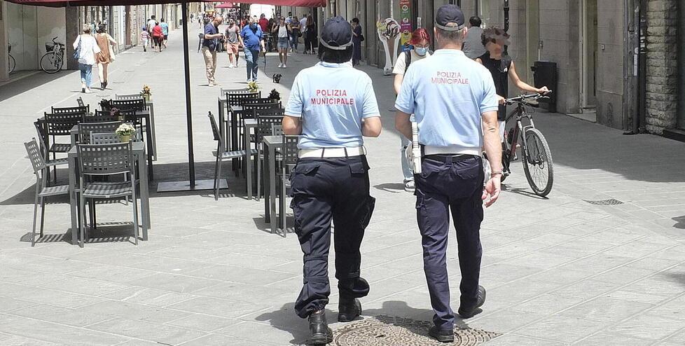 Pisa, suolo pubblico: più difficile far chiudere i trasgressori