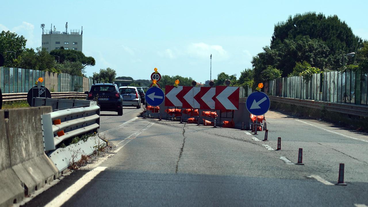 I lavori (foto Franco Silvi)