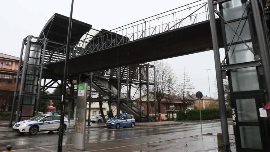 Il sovrappasso di Cella sarà demolito: «Un’opera inutilizzata e degradata»