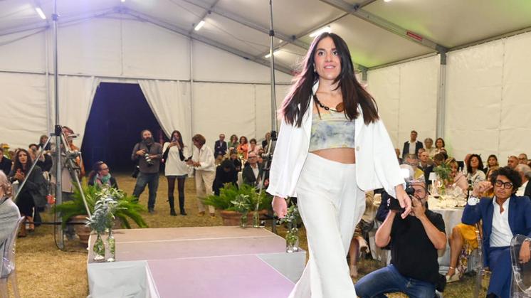 Moda e sostenibilità: premio ai vestiti in fibra di ortica di Fanano 