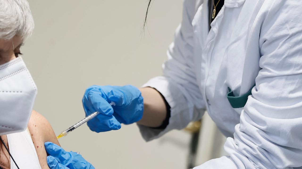 Livorno, ecco 36mila vaccini contro l'influenza: «Dosi dai medici di famiglia da ottobre»