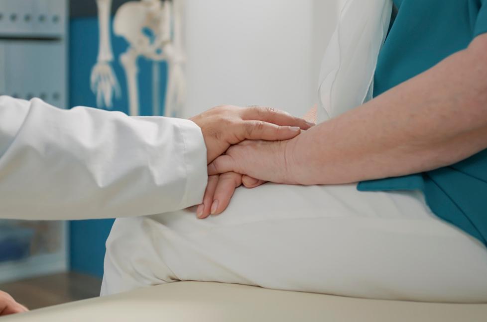 Stefania, una delle Oss licenziate dall'Ausl di Modena: «Usata e lasciata senza lavoro»