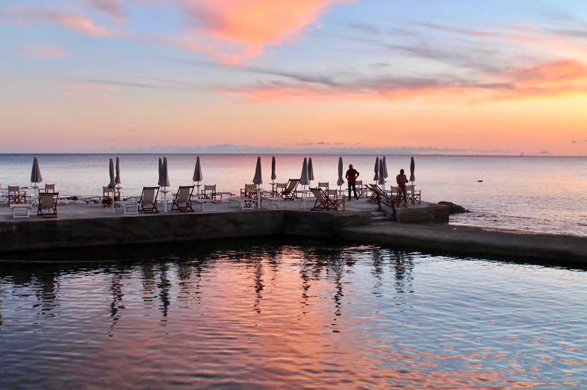 Inchino: Livorno, Quercianella e uno dei tramonti show di fine estate. Grazie a Eva Bini.