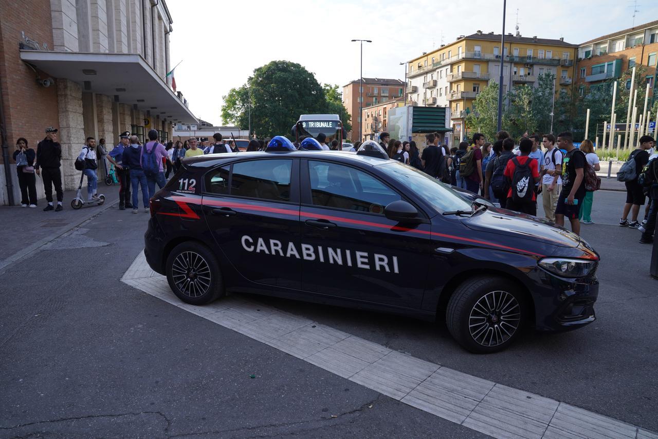 Omicidio del senzatetto alla stazione di Reggio Emilia: l’assassino condannato a 17 anni e mezzo di carcere