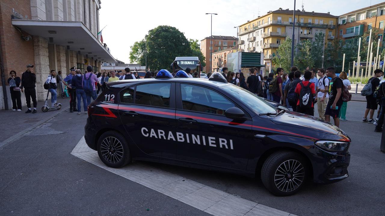 Omicidio del senzatetto alla stazione di Reggio Emilia: l’assassino condannato a 17 anni e mezzo di carcere
