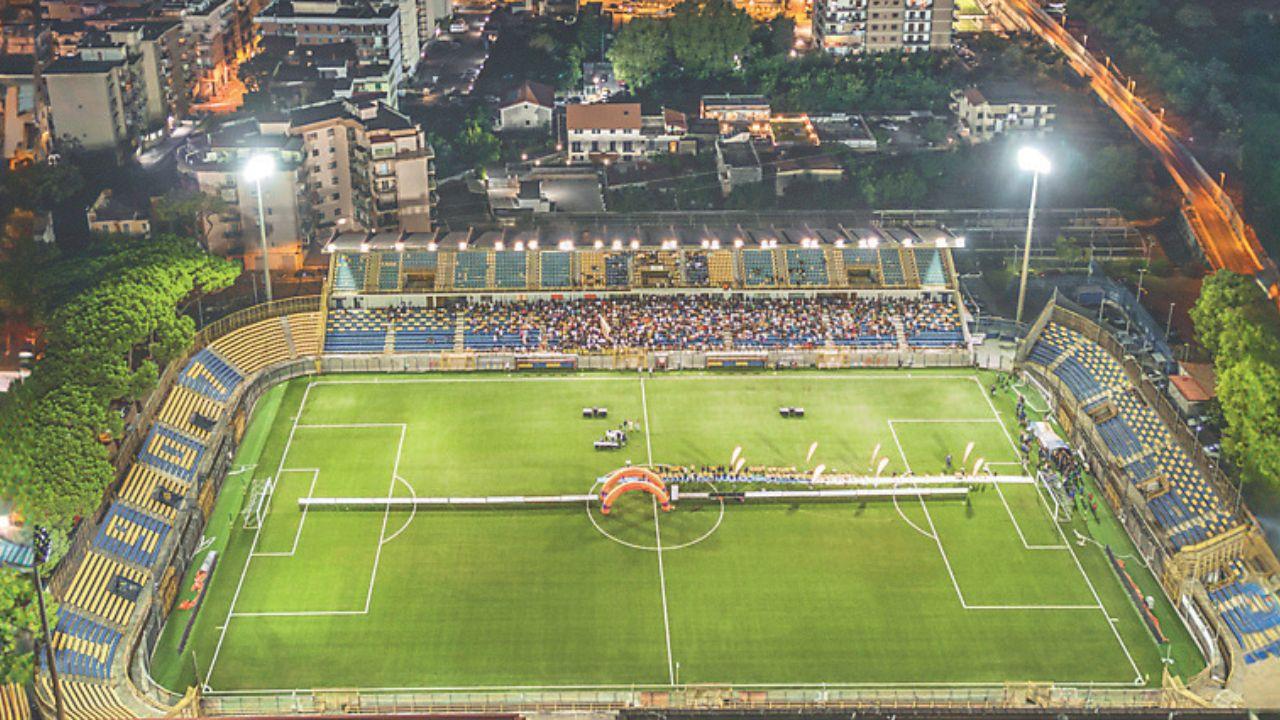 Una veduta dello stadio Menti dall’alto (Foto Mariano Russo)