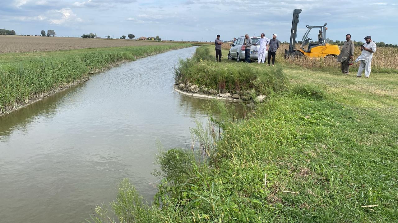 Muore schiacciato dall’auto a Boara