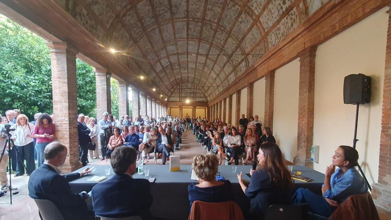 Franceschini a Ferrara con “Aqua e Tera”. Bignardi: “Libro pieno di grazia”