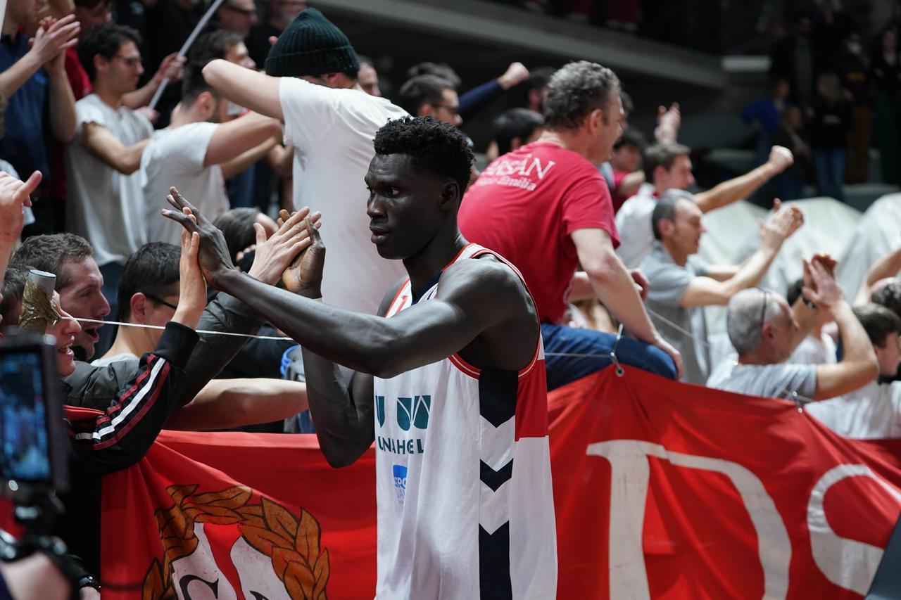 Trento primo ostacolo per la Unahotels