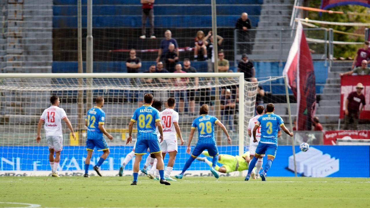 Per una Reggiana senza mordente pari 0-0 a Pisa con la Carrarese
